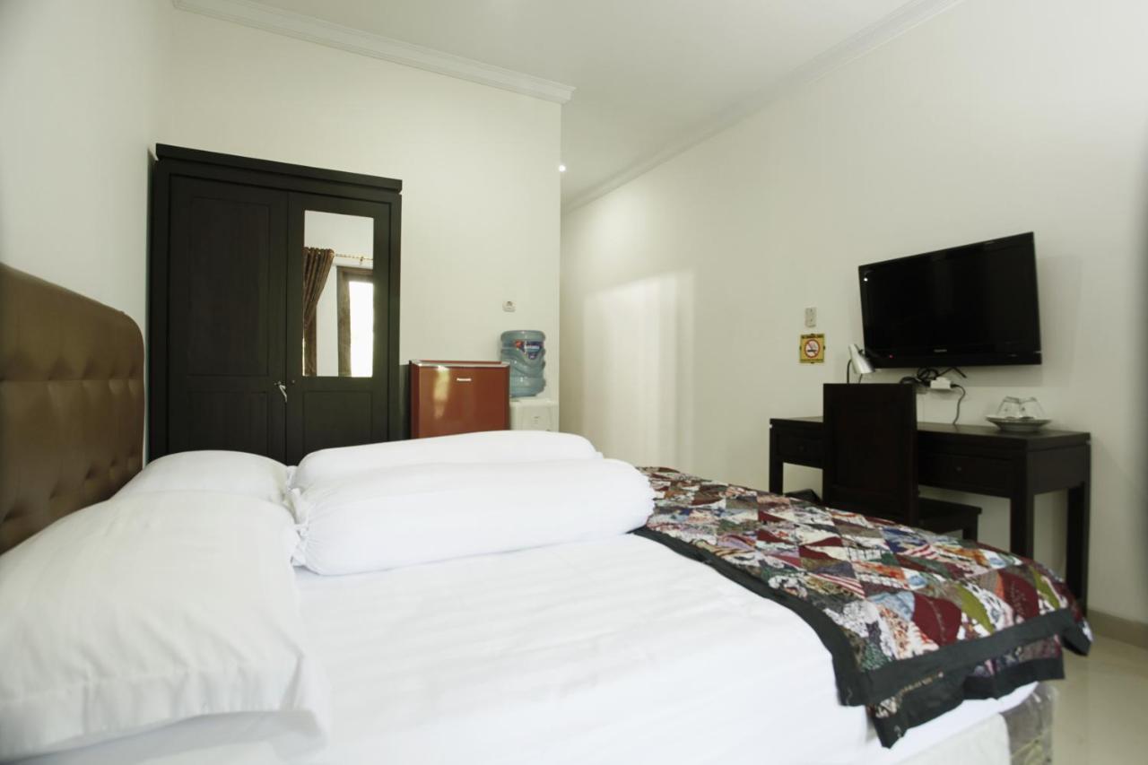 Andelis Homestay Jogjakarta Buitenkant foto