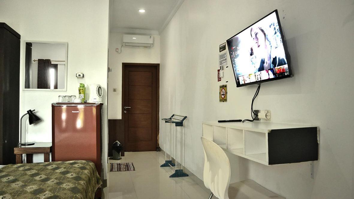Andelis Homestay Jogjakarta Buitenkant foto