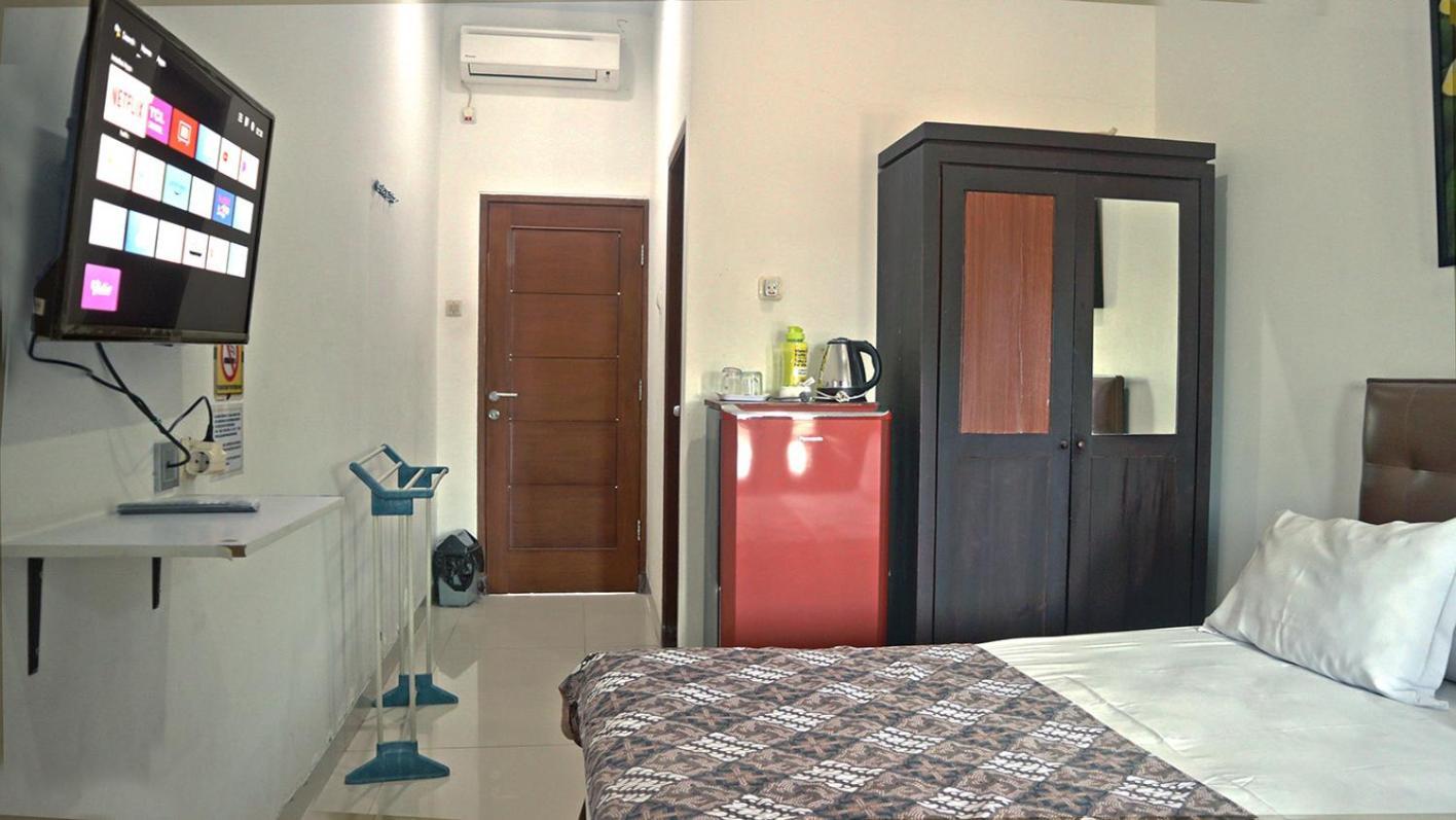 Andelis Homestay Jogjakarta Buitenkant foto