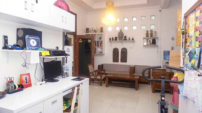 Andelis Homestay Jogjakarta Buitenkant foto